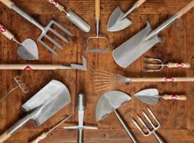 20 ابزار باغبانی که به آن ها نیاز خواهید داشت