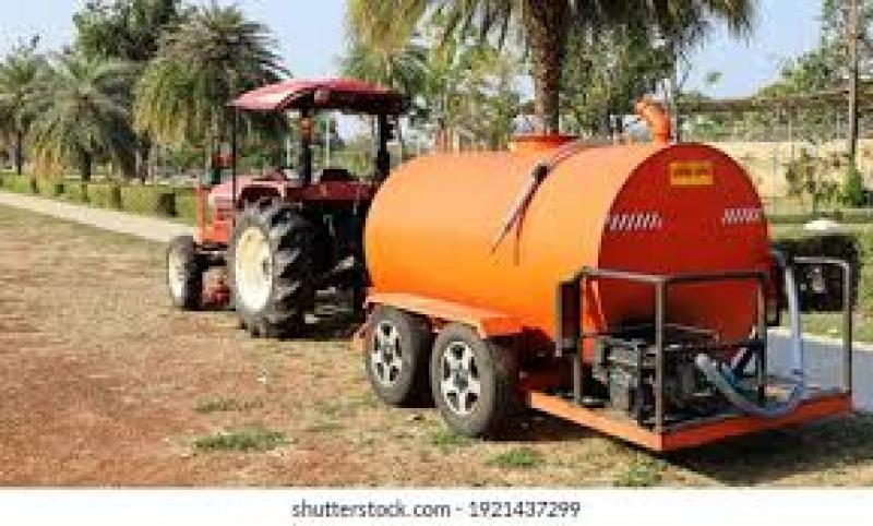 تانکر چرخ دار پشت تراکتوری